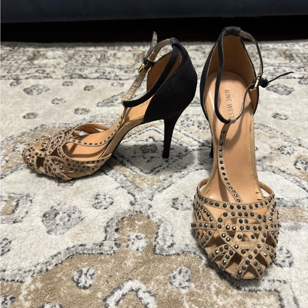 Nine West Avaline Black and Tan Studded Heels